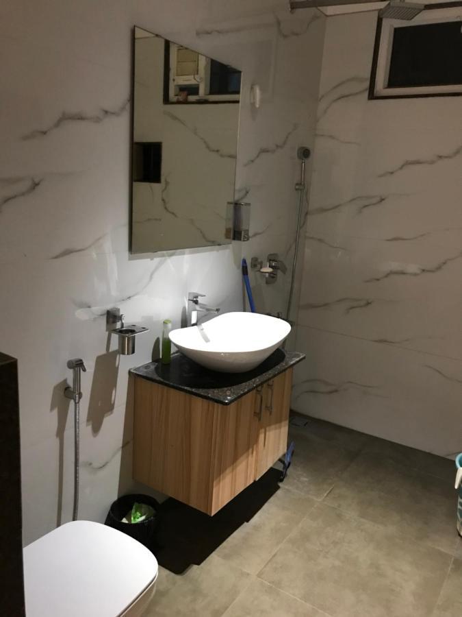 Entire Craftsman House With 2 Bedrooms Kitchen And More Rāipur Buitenkant foto